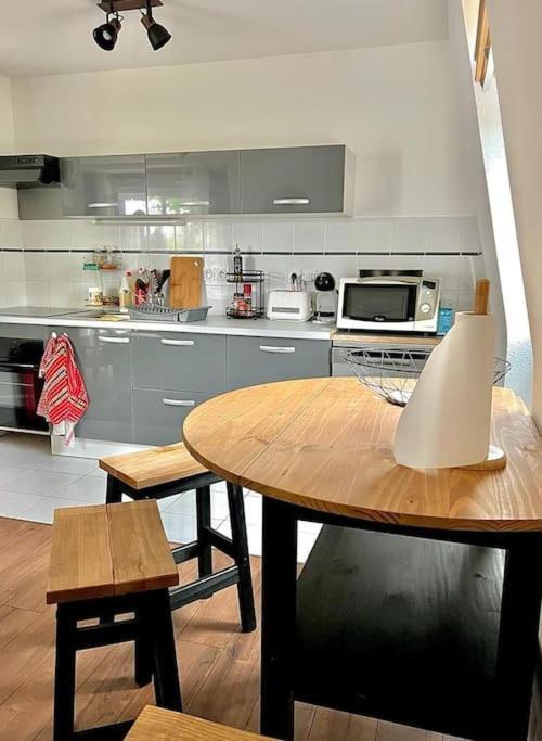 Grand Appartement, Calme, Proche Centre-ville Apartment *